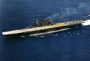 USS-Saratoga_CV-3_underway_1942